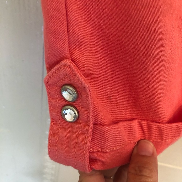 Nine West denim cuffed capris. - Picture 3 of 8